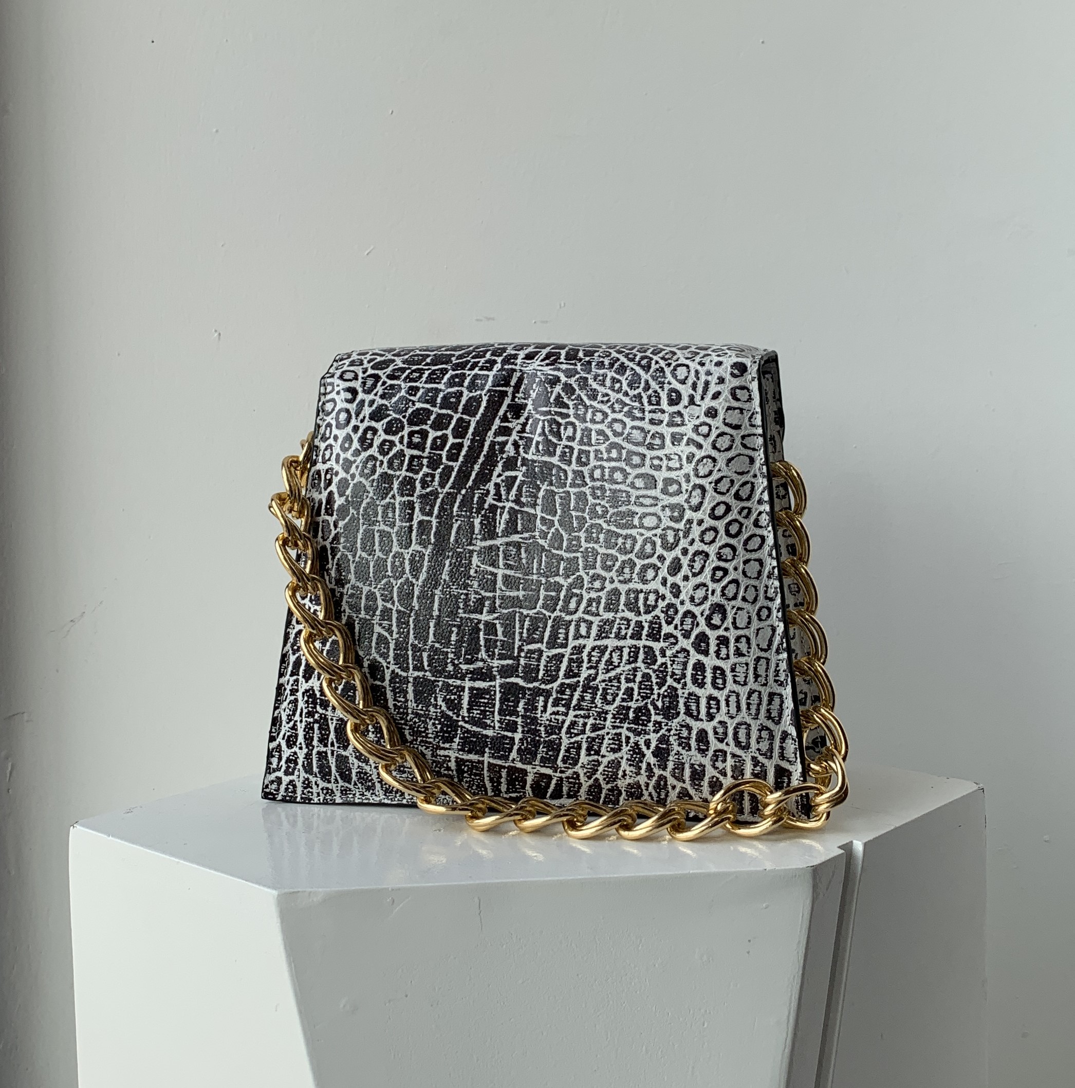 chain strap bag back side